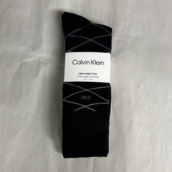 New Calvin Klein Socks 4 Pairs Men’s Lightweight Crew Pattern Casual Preppy Sock - Picture 13 of 13